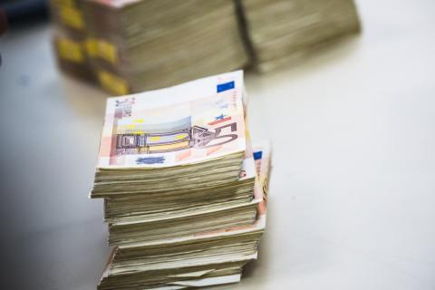 Inflação sobe para 2,1% em fevereiro