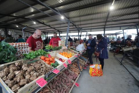 Mercado de Santana aberto a 24 e 31