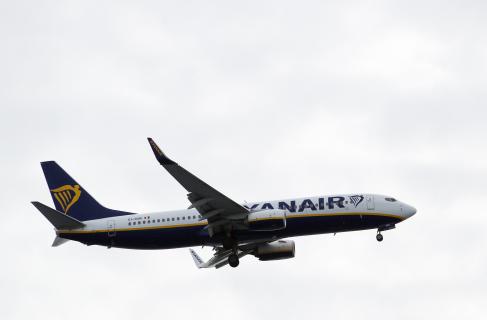 Piloto da Ryanair desmaia em voo Barcelona-Porto, mas avião aterra na hora prevista