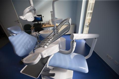 Aprovada carreira para médicos dentistas no SNS