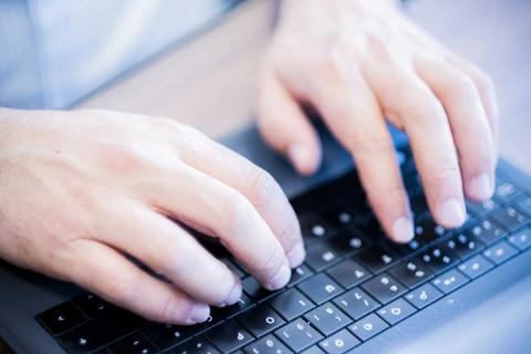 Condenado por burla nas redes sociais absolvido pela Relação