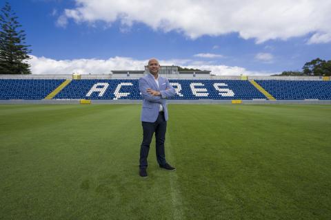 “O Santa Clara é o local certo para singrarem no futebol de alto nível”
