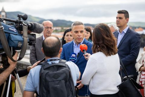 Obras de beneficiação do Porto de São Mateus decorrem a "bom ritmo"