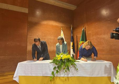 Protocolo garante projeto-piloto no ensino pré-escolar