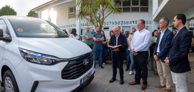 Município do Nordeste entregou viatura à Escola Básica e Secundária