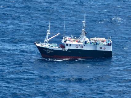 Marinha coordenou resgate de 11 tripulantes de barco de pesca