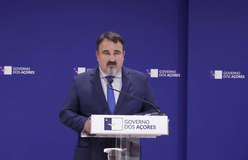 Governo dos Açores diz que há "total colaboração" com as autoridades policiais