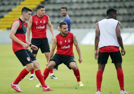 Extremo Henrique Pereira deixa Benfica e assina pelo Santa Clara