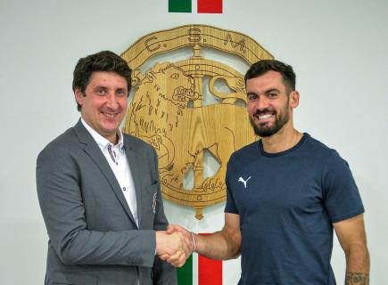 Paulo Henrique assina por duas temporadas com o Marítimo
