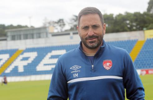 Treinador confiante em "grande resposta” do Santa Clara frente ao Vitória de Guimarães