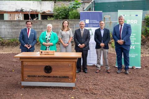 Governo dos Açores consigna infraestruturação de 32 lotes para habitação em São Miguel