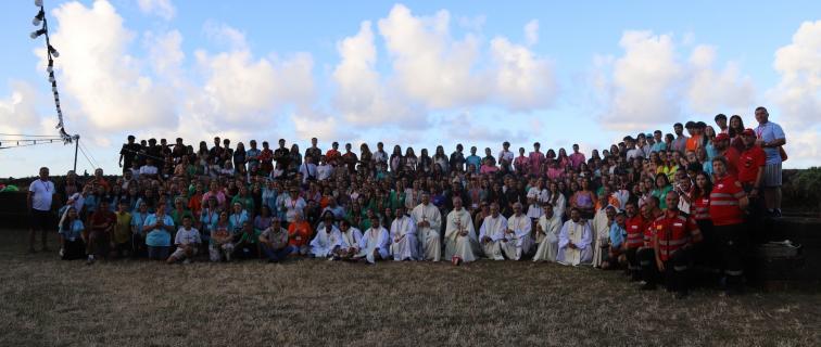 Bispo de Angra convoca os jovens para “construir a paz neste mundo global”
