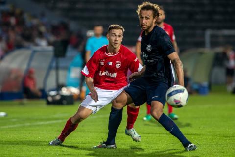 LCE: Santa Clara empata com Larne e confirma apuramento para o play-off