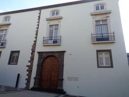 Parlamento da Madeira organiza comitiva para sessão dos 50 anos das regiões autónomas