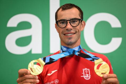 Época "calma" de Fernando Pimenta acaba em oito medalhas, seis de ouro