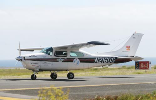 Pilotos americanos atravessam Atlântico em monomotor e fazem escala inédita em Ponta Delgada