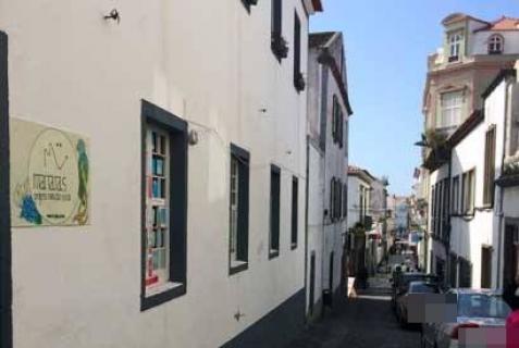 Associações dividem-se sobre o clima de insegurança na Casa dos Manaias