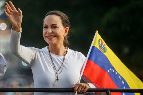 Corina Machado declara-se pronta para liderar o país