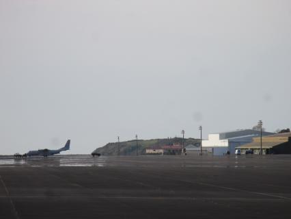 Carta com mais de 100 assinaturas pede esclarecimentos sobre passagem pela Base das Lajes de aviões com destino a Israel
