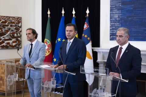 Governos da Madeira e Açores congratulam-se com preparação da revisão da Lei das Finanças Regionais