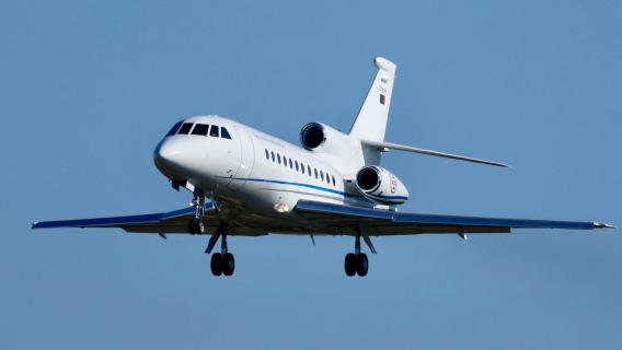 Falcon 900 transporta órgãos para o continente