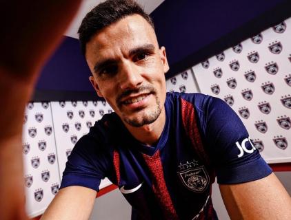 Aliciante de jogar a liga dos campeões asiática seduziu Nené