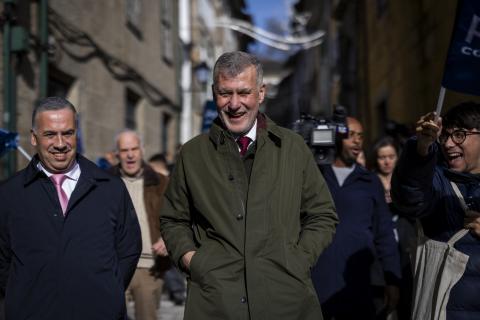 Gouveia e Melo doa lonas dos seus outdoors à Proteção Civil de Ourém