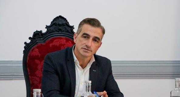 Câmara da Horta apela à República para alterar subsídio social de mobilidade