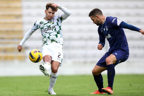 Santa Clara volta a pecar na finalização e perde com o Moreirense