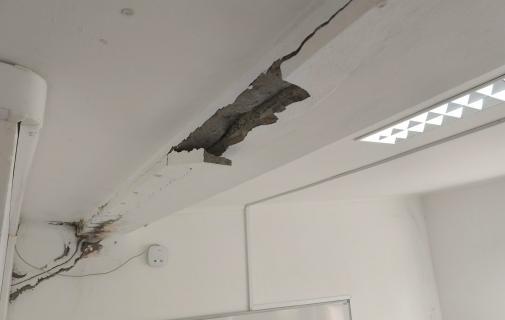 Degradação na ESRG culmina na queda de um pedaço de viga