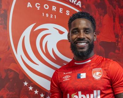 Lateral esquerdo Guilherme Romão reforça Santa Clara por empréstimo