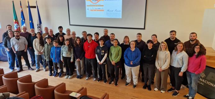 Formação da AKA reúne atletas e treinadores 