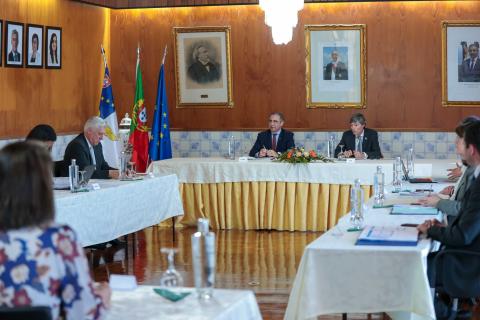 Obra de proteção costeira de São Roque do Pico começa “dentro de 2 a 3 meses”