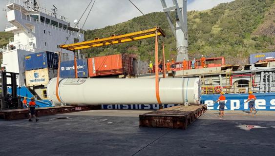 Transinsular assegura logística para renovação dos parques eólicos nos Açores