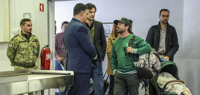 Avião com 147 cidadãos repatriados, a maioria portugueses, chegou a Lisboa