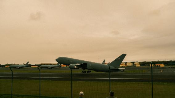 Irão: Base das Lajes com maior presença de aviões norte-americanos desde o início do conflito