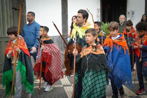 Crianças do Colégio São Francisco Xavier em Romaria (Com fotos)