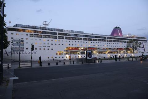França permite desembarque de passageiros assintomáticos de navio afetados por vírus