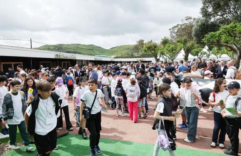 Milhares de crianças invadiram a Feira Agrícola (Com fotos)