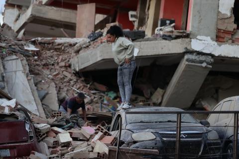 Mais de 58 mil edifícios ficaram danificados ou destruídos