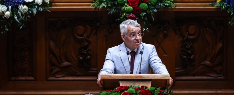 Partidos pedem reforço das autonomias regionais e criticam centralismo excessivo