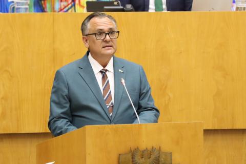 Parlamento dos Açores rejeita mais cortes e alienações de empresas públicas
