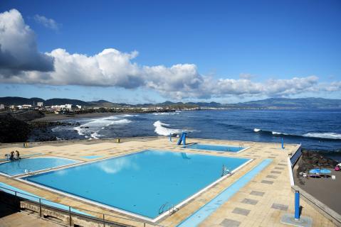 Piscinas Municipais da Ribeira Grande reabertas ao público