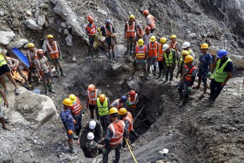 Custo de reconstrução superior a 4,7 mil milhões de dólares
