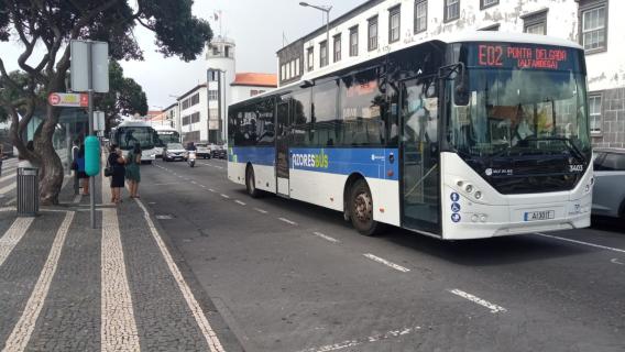Horários dos transportes escolares em São Miguel ainda estão a ser afinados