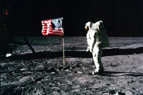 Prevista para quarta-feira primeira viagem de astronautas à Lua em meio século