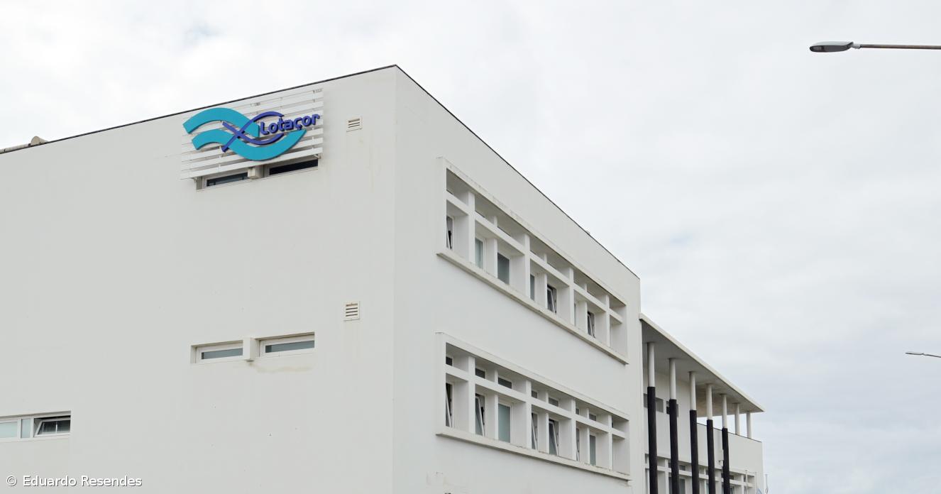 Lotaçor e sindicato chegam a acordo para suspender uma das atualizações salariais