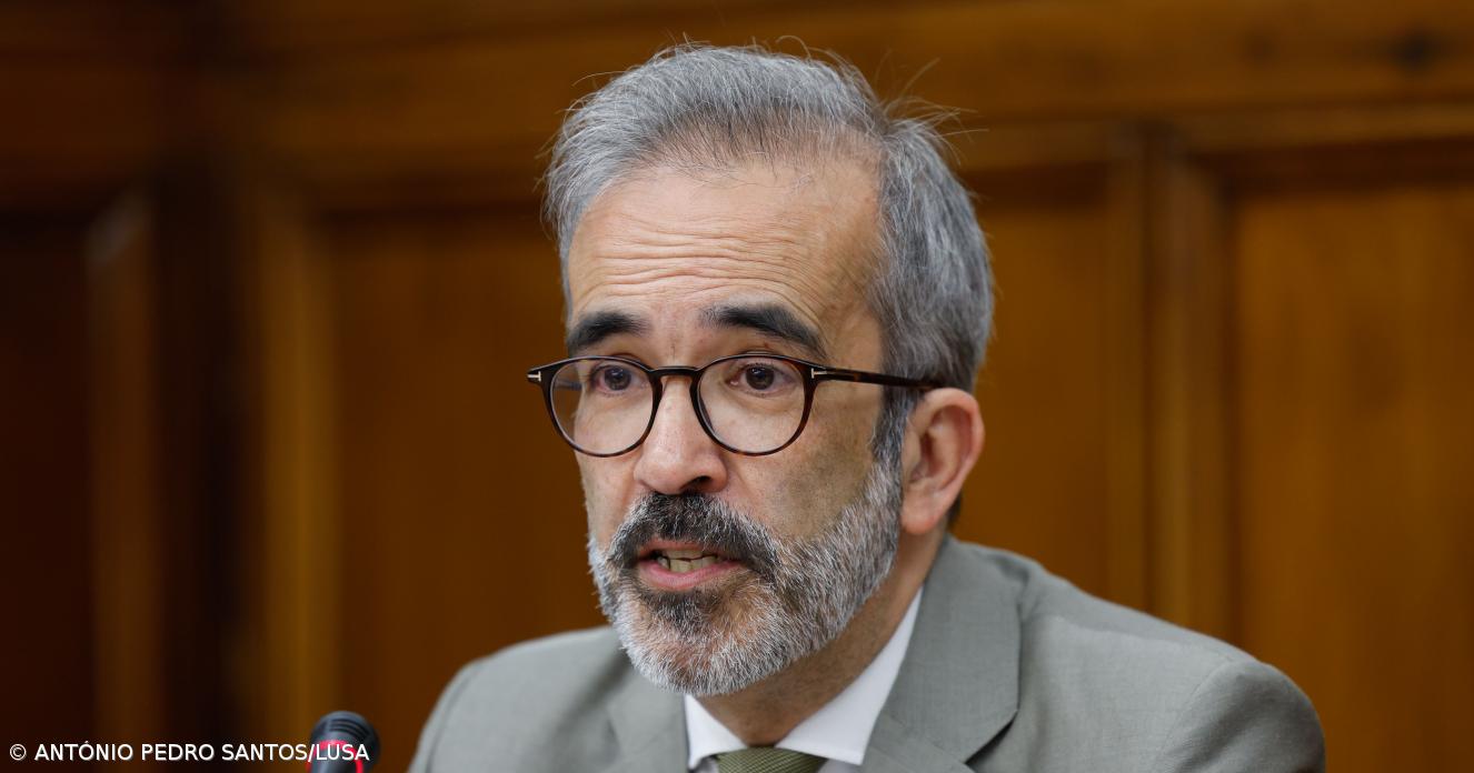 MNE português insiste no respeito pelo Direito internacional no uso da Base das Lajes pelos EUA