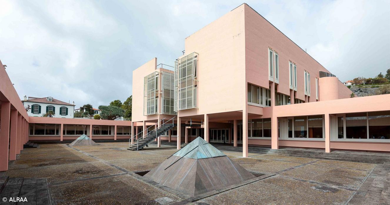 Parlamento dos Açores quer ouvir sindicatos, trabalhadores e administrações da SATA e da TAP