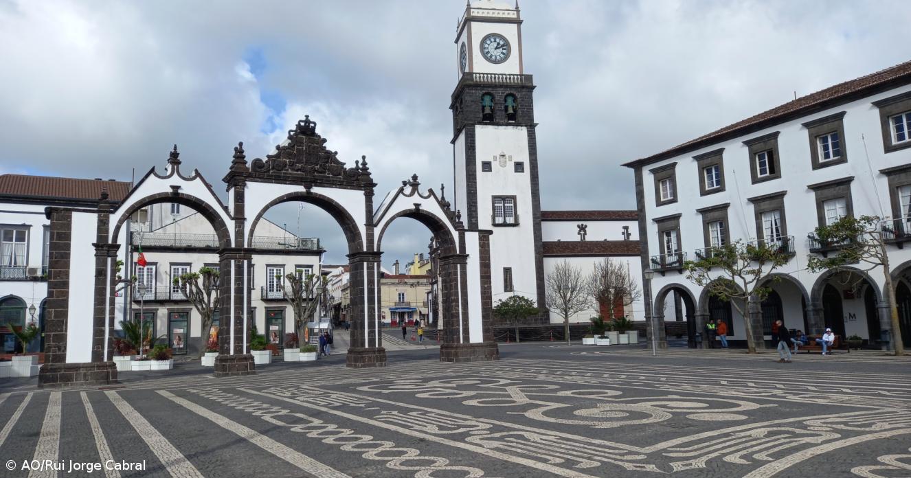 Brampton acolhe réplica das Portas da Cidade